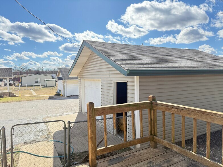 More Photos Of 12525 Old Highway 99, Seminole Warehouse For Sale