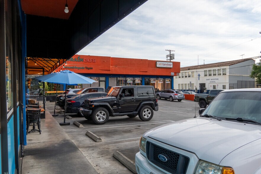 More Photos Of 10020-10036 Venice Blvd, Culver City Freestanding For Lease