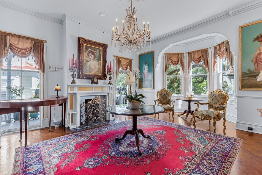 More Photos Of 402 E Gaston St, Savannah Hospitality For Sale