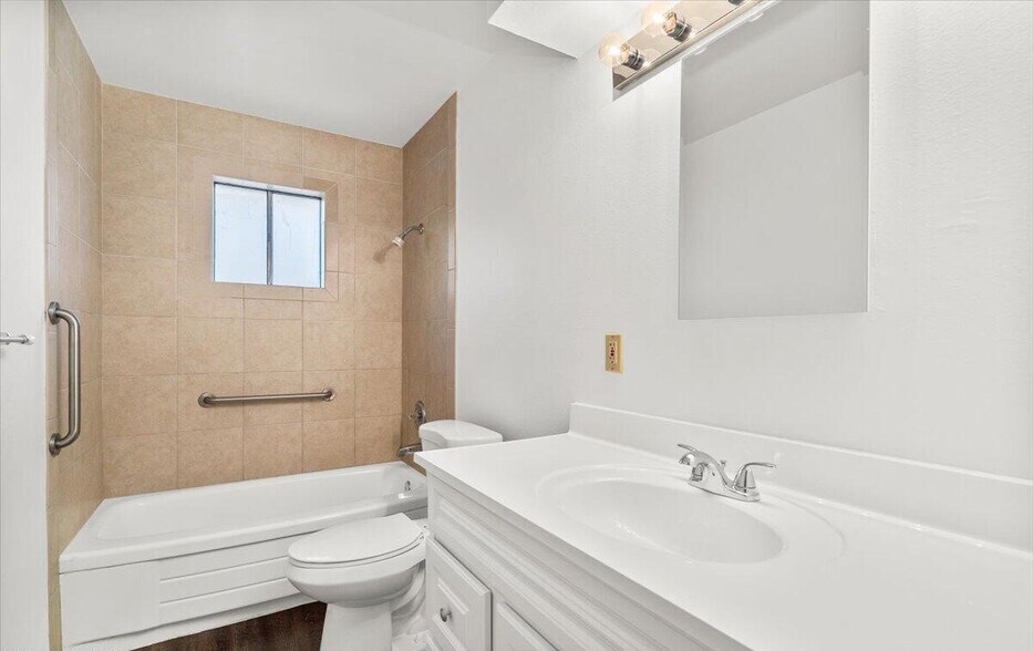 More Photos Of 1313-1317 1321 E. Carol Ave, Phoenix Apartments For Sale