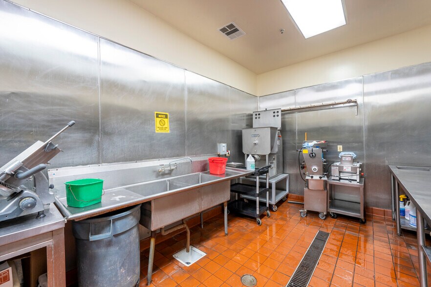 More Photos Of 429 S Palm Ave, Alhambra Food Processing For Sale