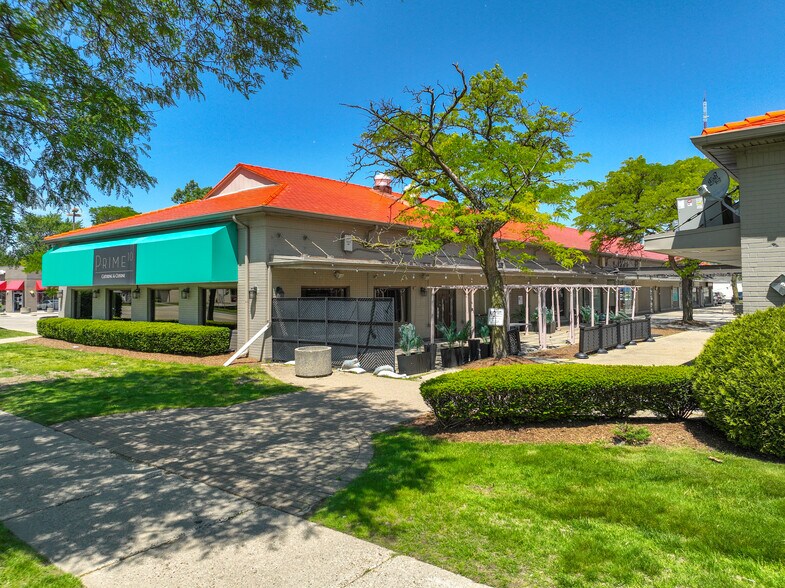 More Photos Of 15612 W 10 Mile Rd, Southfield Freestanding For Sale