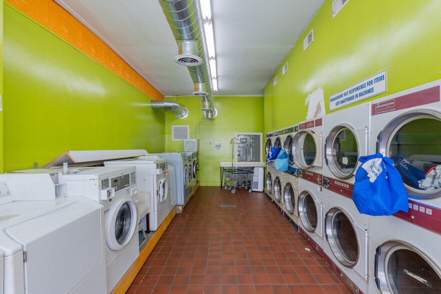 More Photos Of 144 Tremont St, Boston Storefront For Sale