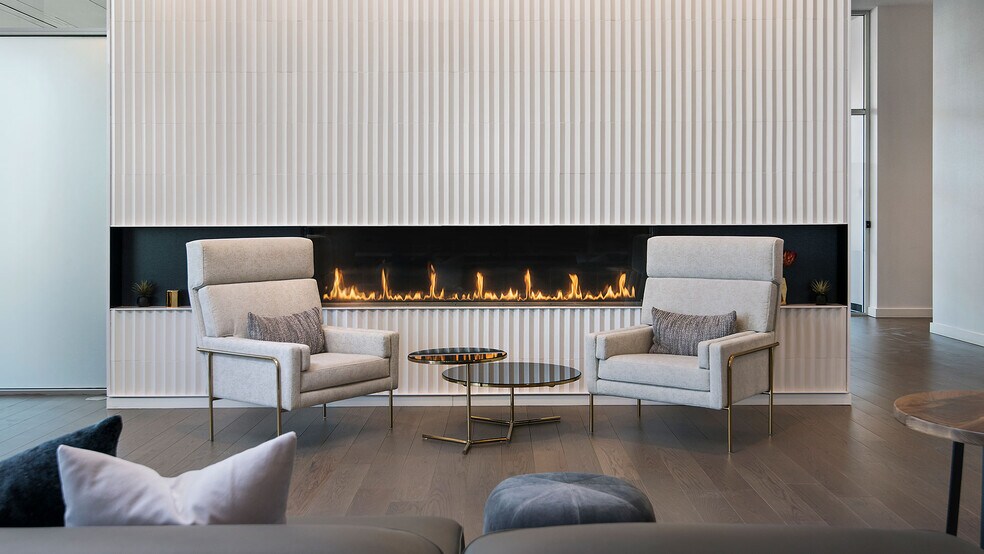 More Photos Of 221 W Hubbard St, Chicago Apartments For Lease