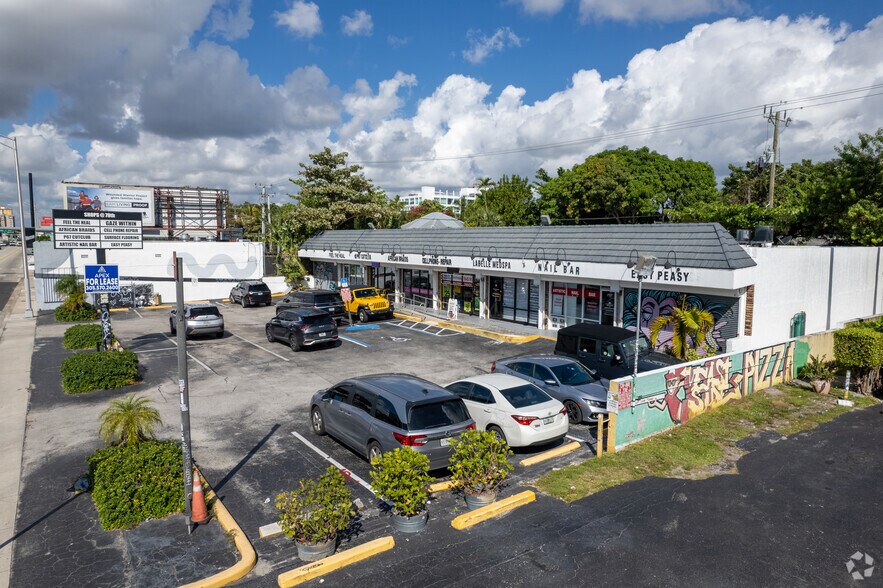More Photos Of 717 NE 79th St, Miami Storefront Retail Office For Lease