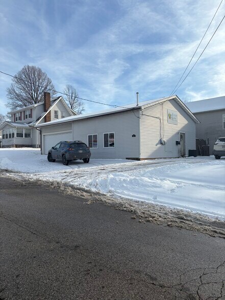 More Photos Of 2055 S Main St, Akron Office For Lease