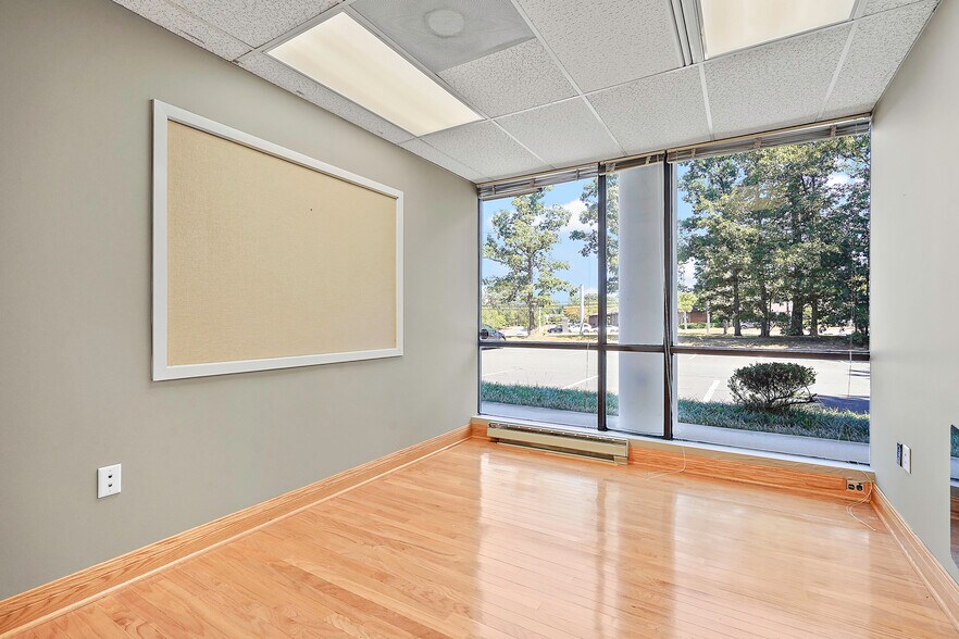More Photos Of 131 Elden St, Herndon Medical For Lease
