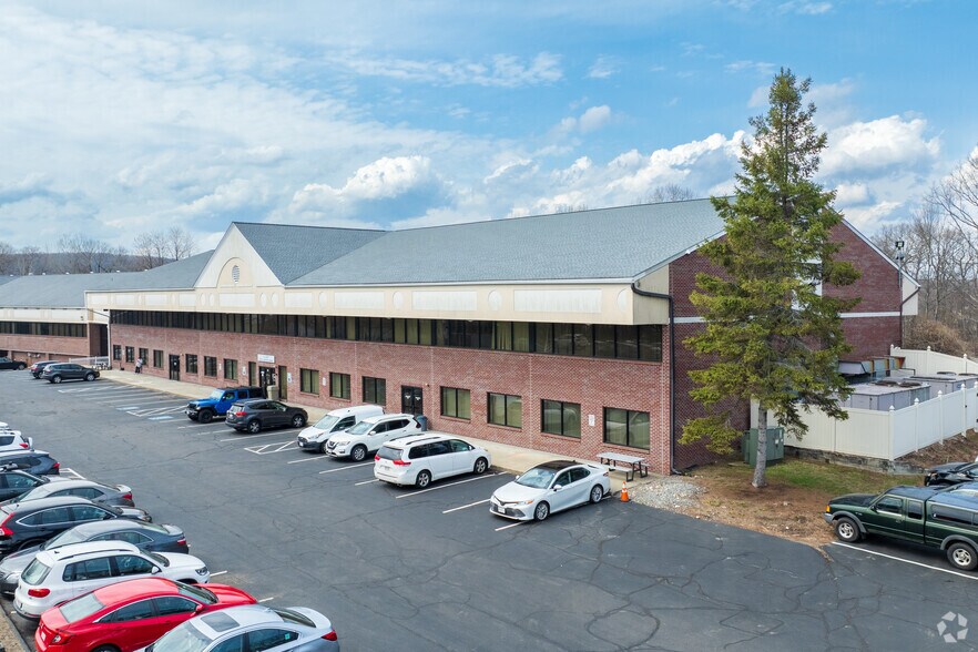 More Photos Of 27 Midstate Dr, Auburn Unknown For Lease