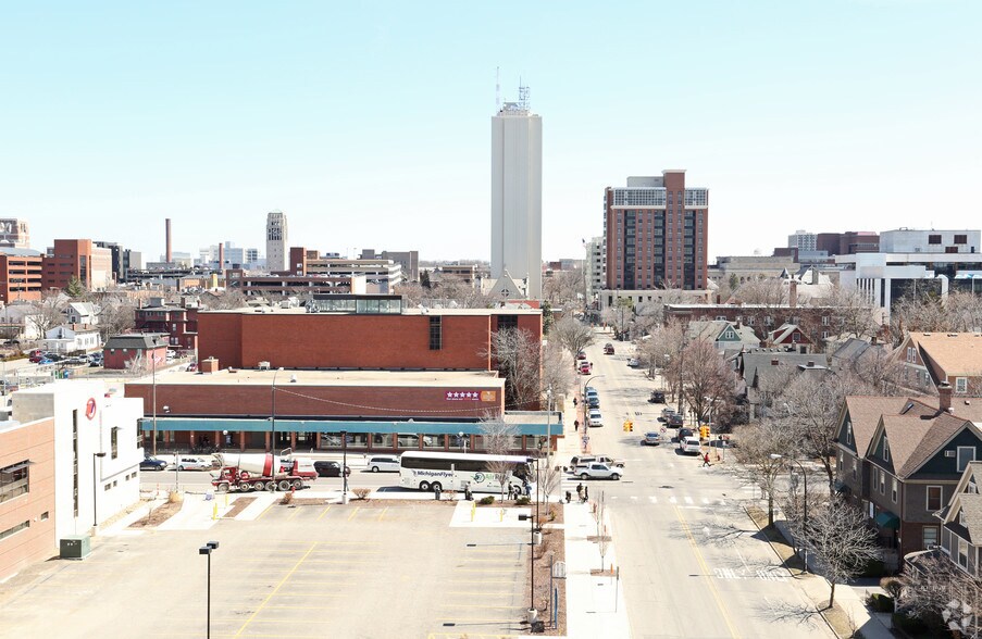 More Photos Of 302 S State St, Ann Arbor Storefront Retail Office For Lease