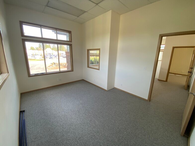 More Photos Of 12911 SE Kent Kangley Rd, Kent Medical For Lease