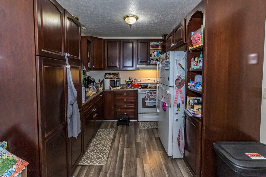 More Photos Of 3800 Grace Dr, Kent Multifamily For Sale