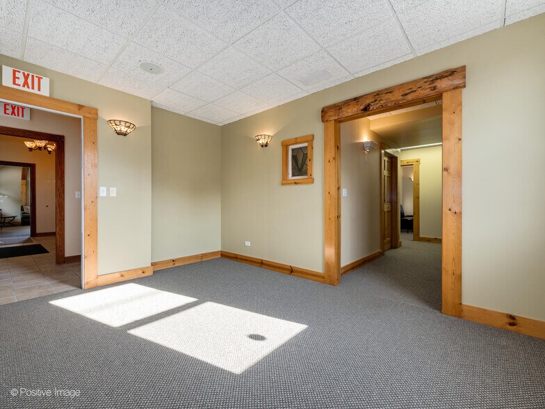 More Photos Of 1125 N Delany Rd, Gurnee Medical For Sale