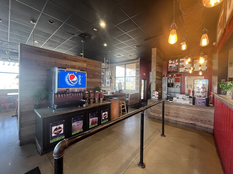 More Photos Of 1423 W Appleway Ave, Coeur d'Alene Fast Food For Sale