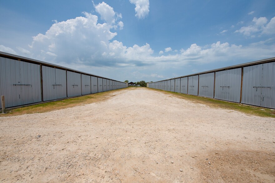 More Photos Of 72 Bayview, Port O Connor Self Storage For Sale