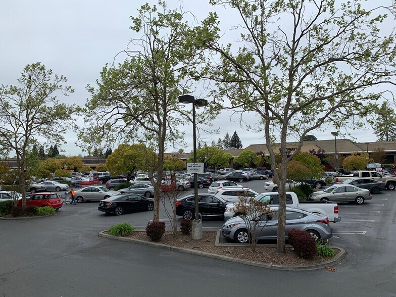 More Photos Of 1791 Marlow Rd, Santa Rosa General Retail For Lease