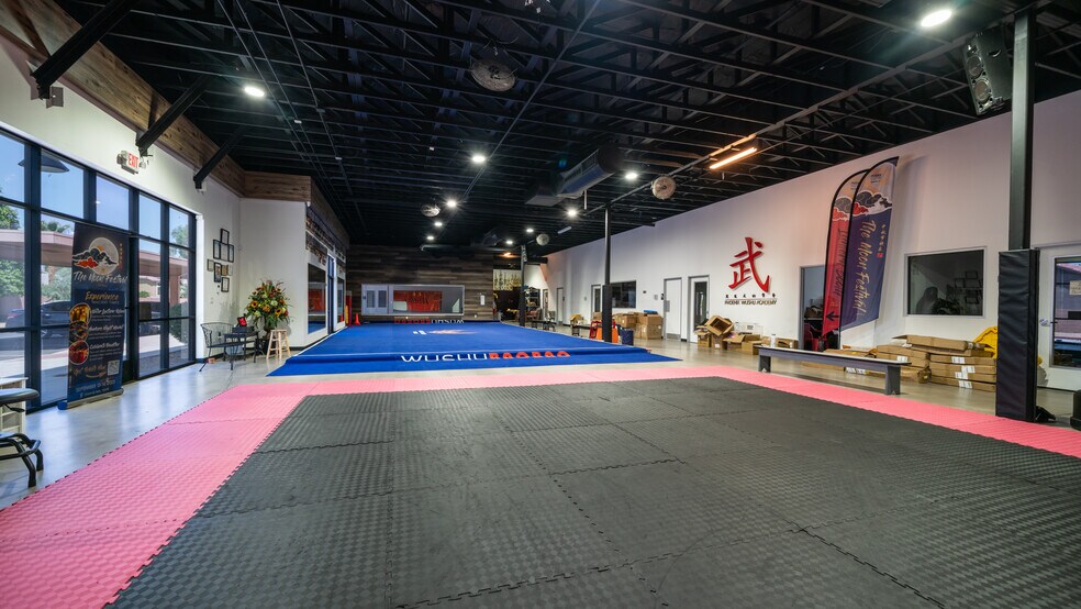 More Photos Of 700 N Cooper Rd, Gilbert Office For Sale