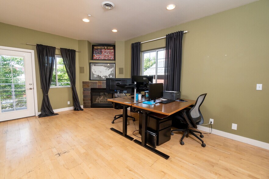 More Photos Of 616 NW Arizona Ave, Bend Office For Sale