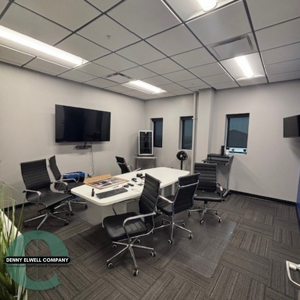 More Photos Of 1545 Blue Sky Blvd-Building 1, Huxley Warehouse For Lease