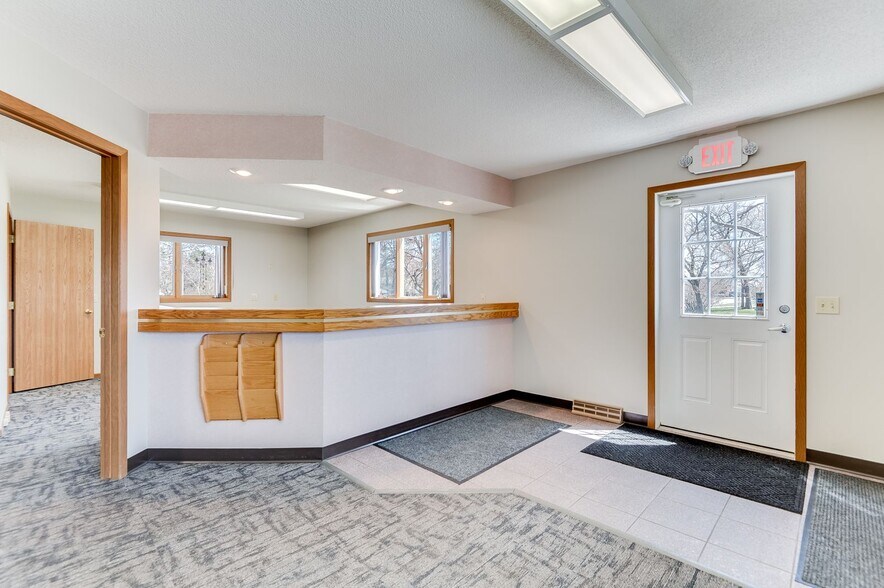 More Photos Of 12392 Pleasant Ave, Becker Office For Lease