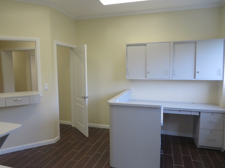 More Photos Of 286 E Main St, Somerville Medical For Lease