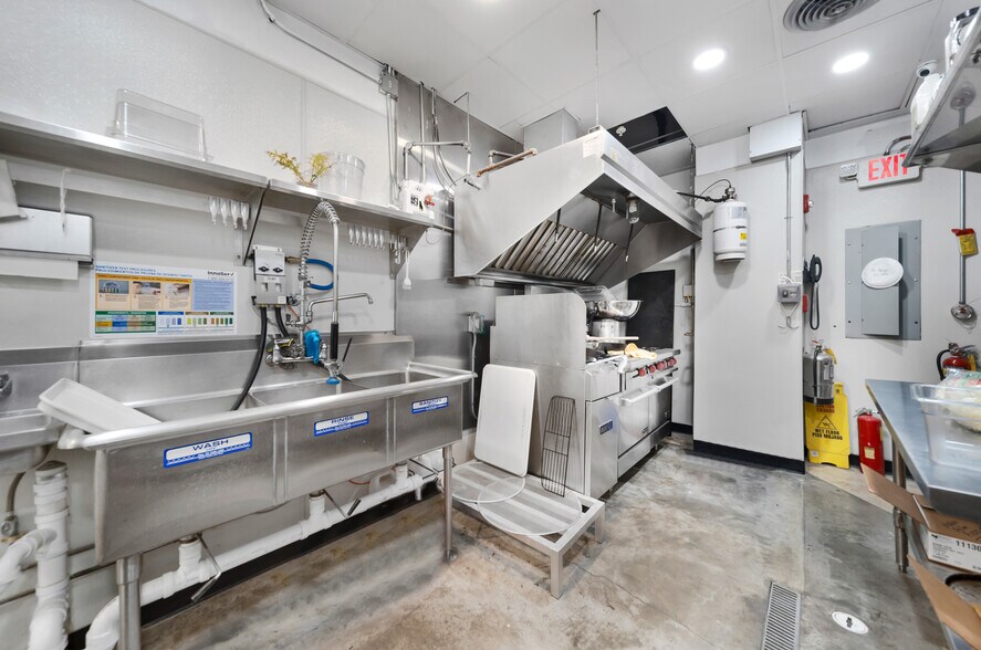 More Photos Of 1201-1223 W Flagler St, Miami Apartments For Lease