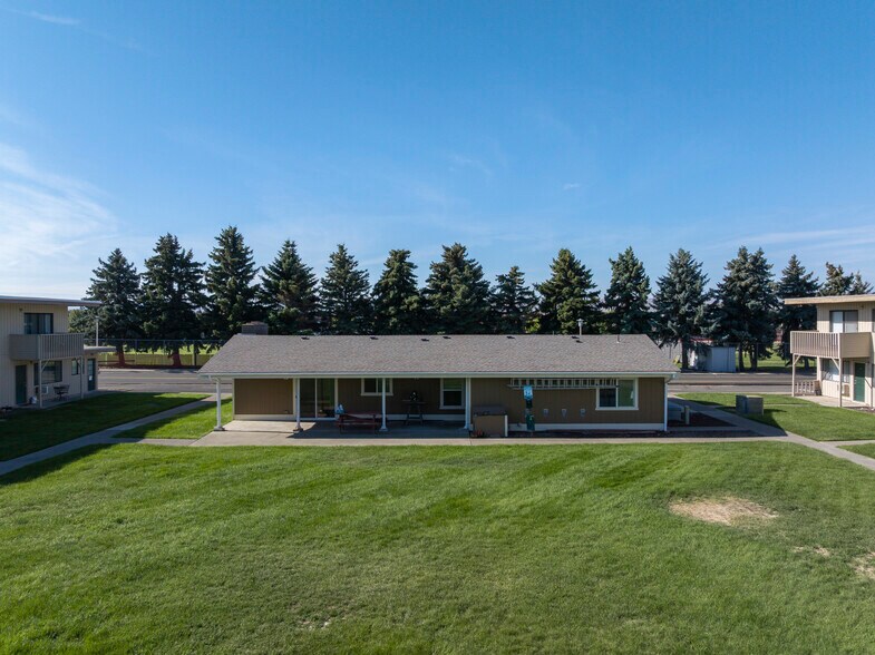 More Photos Of 925 E 18th Ave, Ellensburg Apartments For Sale