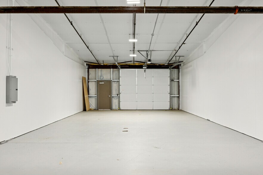 More Photos Of 701-709 Jefferson Ave SW, Watertown Warehouse For Lease