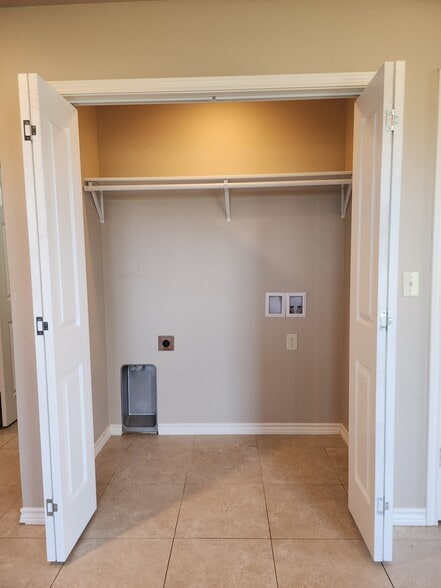 More Photos Of 14144 County Road 4115, Lindale Multifamily For Sale