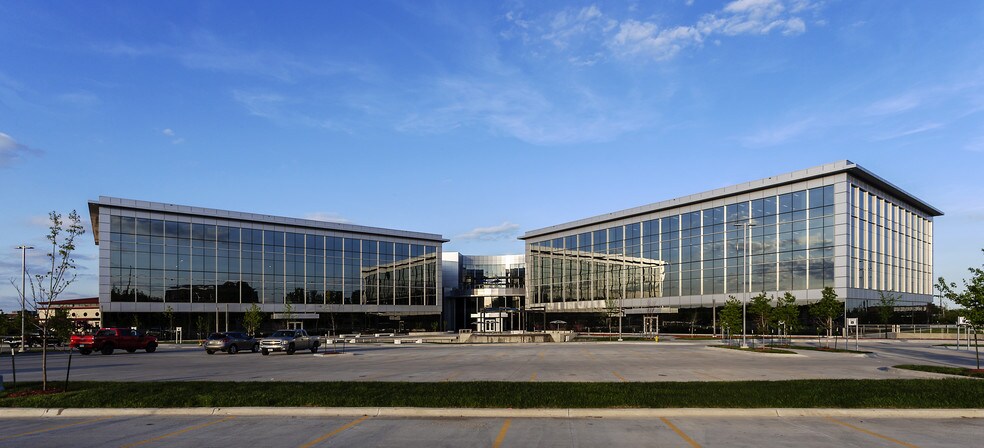 More Photos Of 18881 W Dodge Rd, Omaha Office For Lease