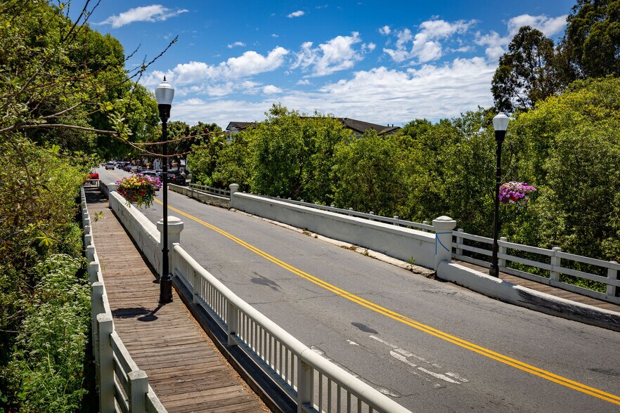 More Photos Of 535-539 Main St, Half Moon Bay Storefront Retail Residential For Sale