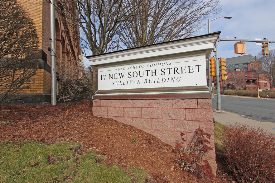 More Photos Of 17 New South St, Northampton Office Residential For Lease