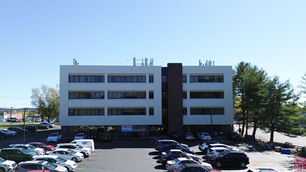 More Photos Of 546 S Broad St, Meriden Medical For Lease