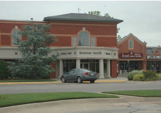 More Photos Of 2800-2828 W Country Club Dr, Oklahoma City General Retail For Lease
