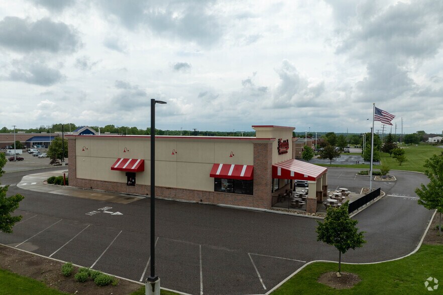 More Photos Of 1240 OH-303, Streetsboro Fast Food For Lease