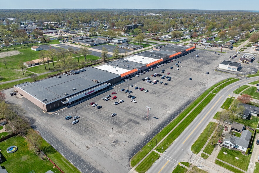 More Photos Of 3311 Oberlin Ave, Lorain Unknown For Lease