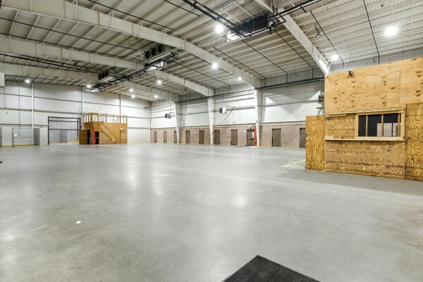 More Photos Of 98 Scobie Dr, Newburgh Distribution For Lease