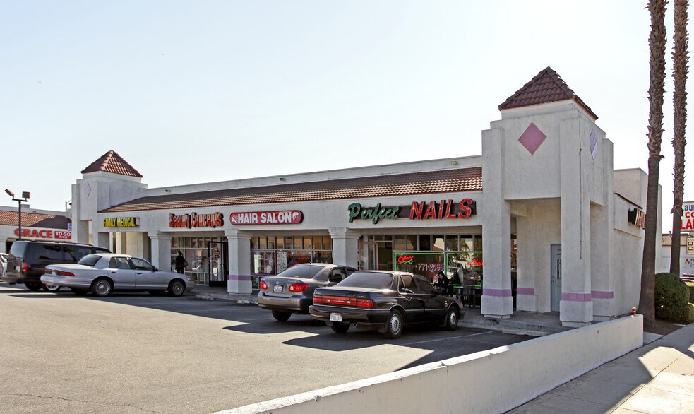 More Photos Of 5900-5924 Atlantic Blvd, Maywood Unknown For Lease