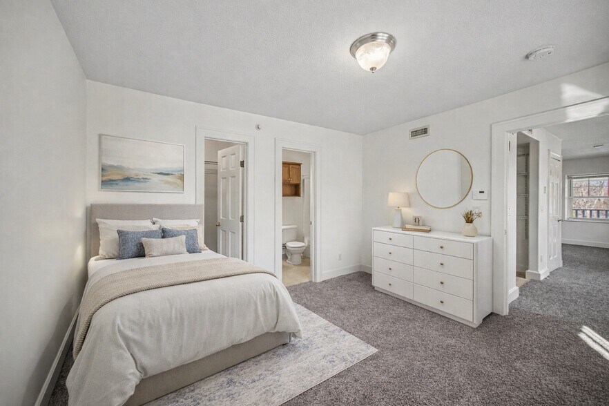 More Photos Of 709 W Truman Rd, Independence Apartments For Sale