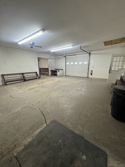 More Photos Of 4116 US-411, Madisonville Flex For Lease