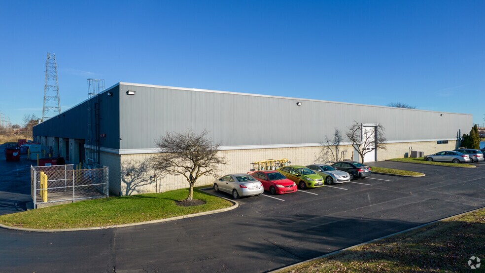 More Photos Of 530 Lakeview Plaza Blvd, Worthington Warehouse For Lease
