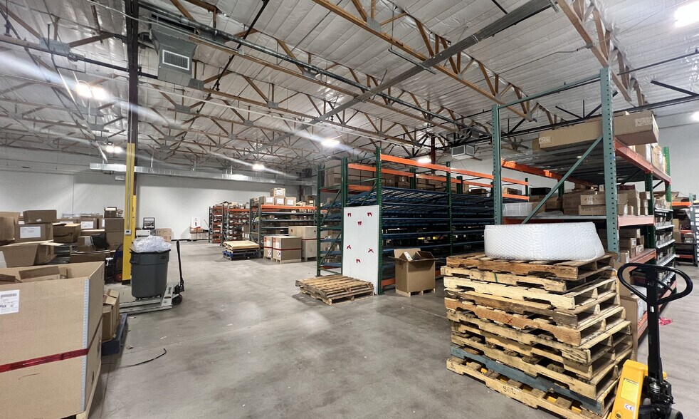 More Photos Of 8312 S Hardy Dr, Tempe Warehouse For Lease