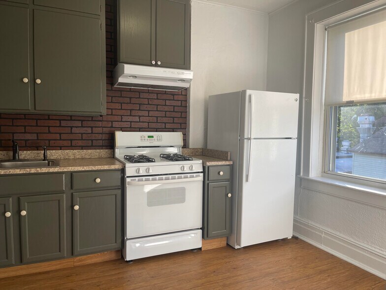 More Photos Of 171 Maplewood Ave, Maplewood Storefront Retail Residential For Sale
