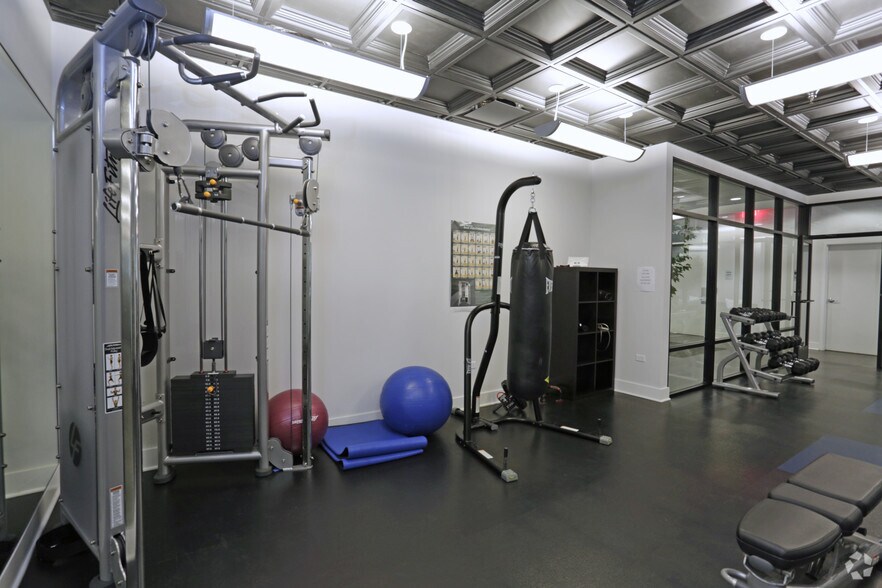 More Photos Of 1720 Central St, Evanston Apartments For Lease