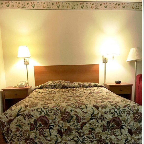 More Photos Of 1030 Arsenal St, Watertown Hotel For Sale