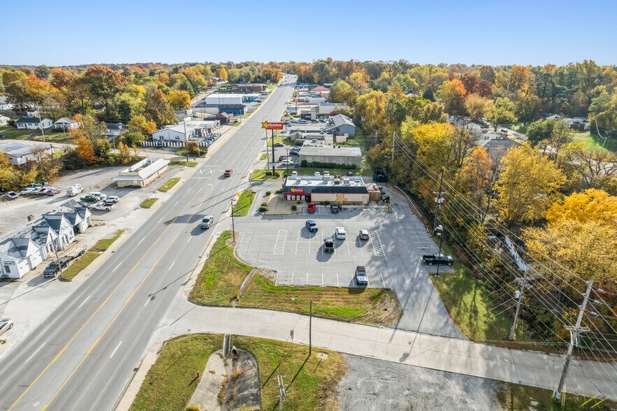 More Photos Of 421 E Jackson Blvd, Jackson Fast Food For Sale
