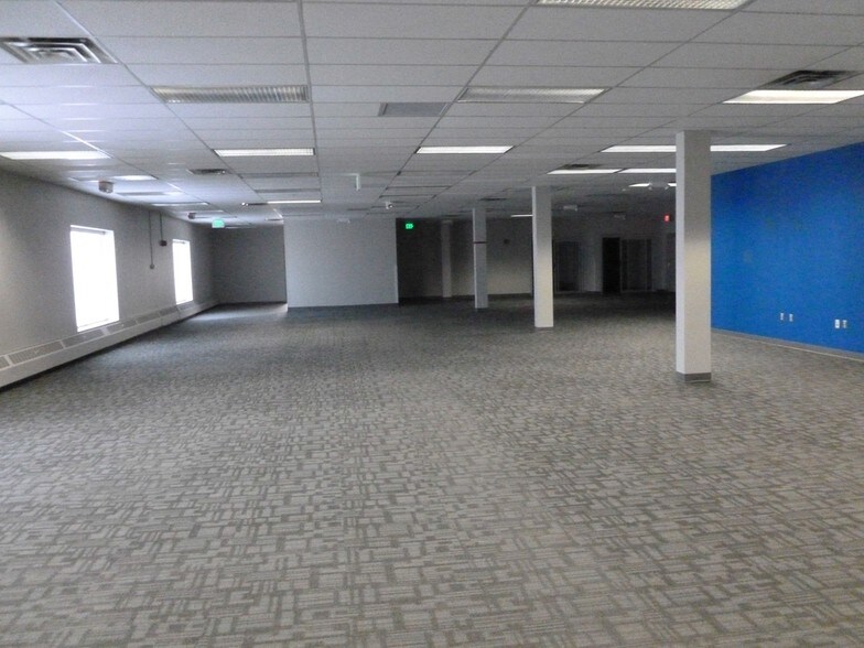 More Photos Of 31100 Plymouth Rd, Livonia Medical For Sale