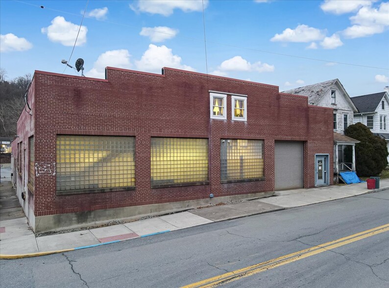 Primary Photo Of 530 S Main St, Bangor Manufacturing For Sale