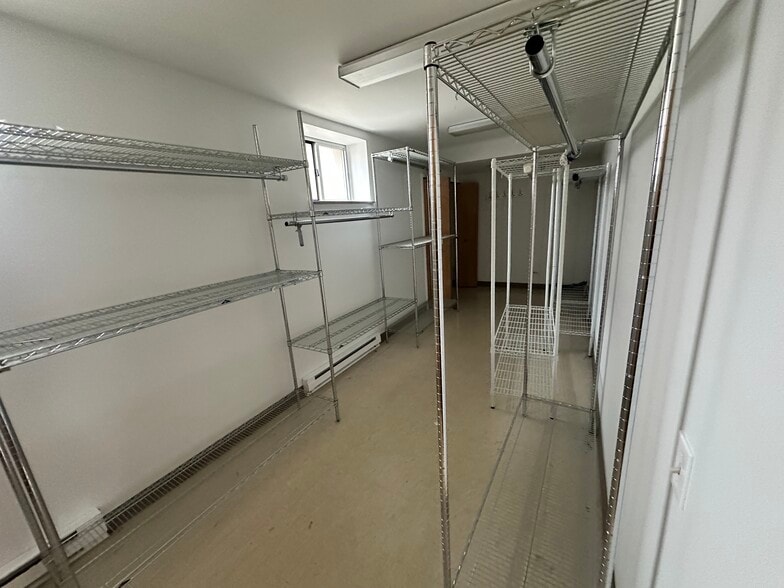 More Photos Of 1400 S Austin Blvd, Cicero Shelter For Sale