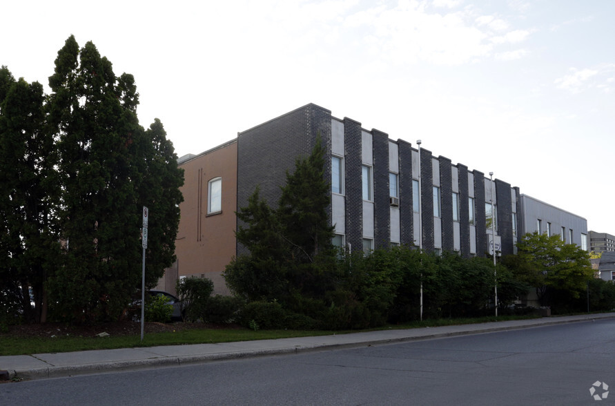 Primary Photo Of 300 Parkdale Ave, Ottawa Office For Sale