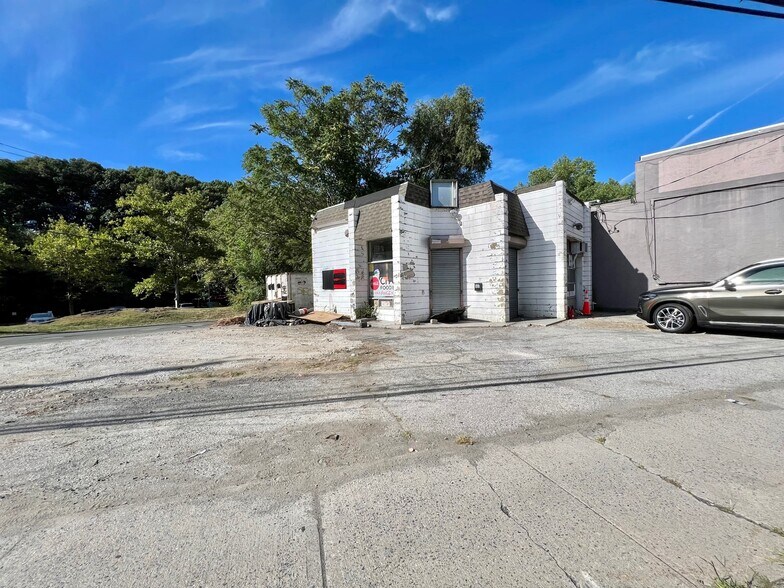 More Photos Of 189 Tarrytown Rd, White Plains Service Station For Sale
